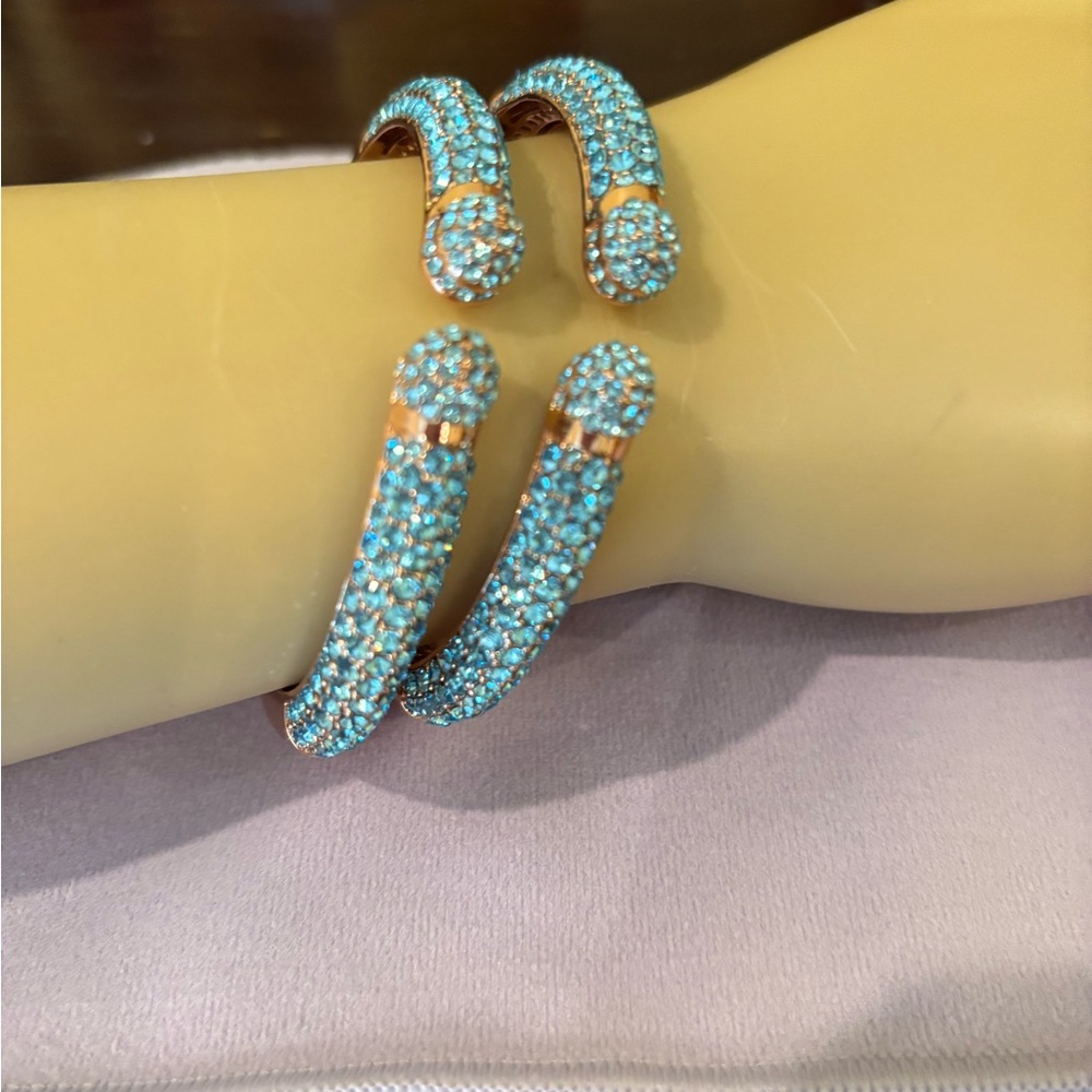 2 VINTAGE HINGE AUSTRIAN CRYSTALS 
BRACELETS - Picture 6 of 6